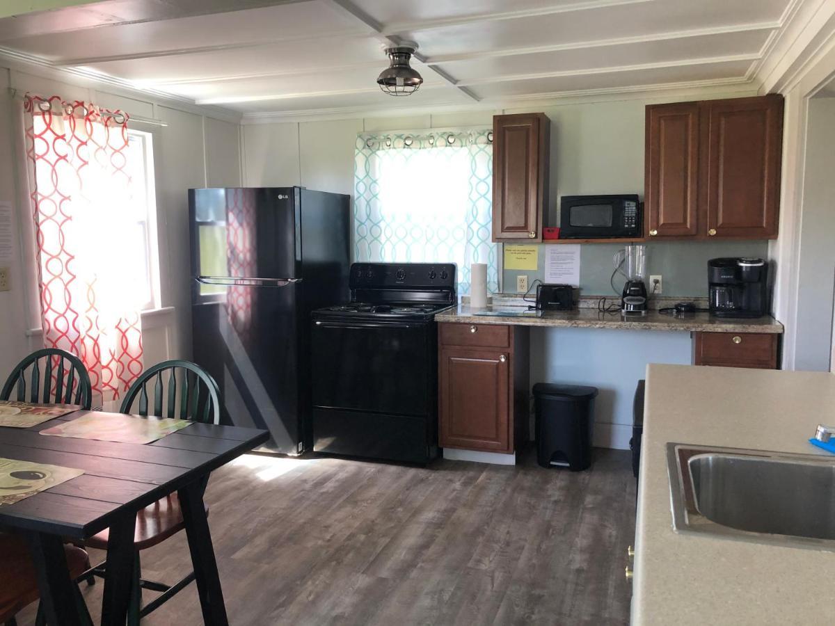 Whiskey River Cottages Formerly Seaway Slips Clayton Bagian luar foto