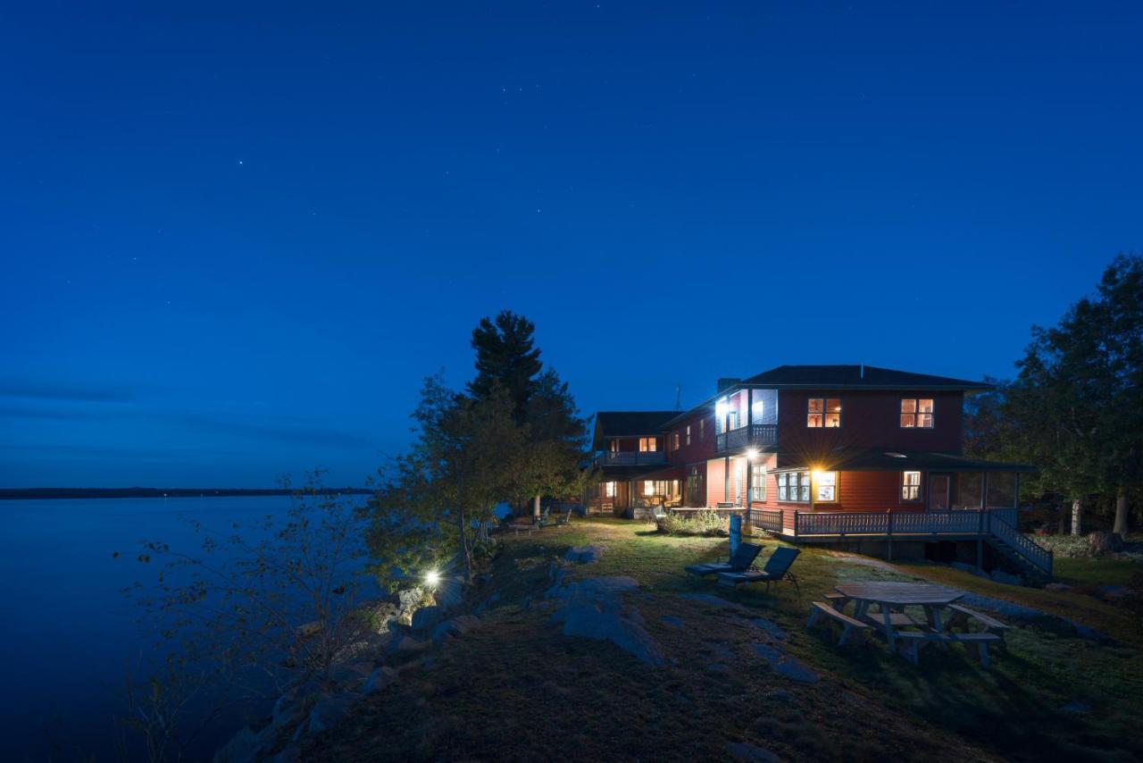 Whiskey River Cottages Formerly Seaway Slips Clayton Bagian luar foto