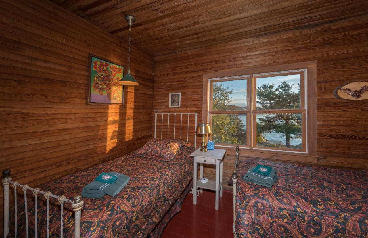 Whiskey River Cottages Formerly Seaway Slips Clayton Bagian luar foto