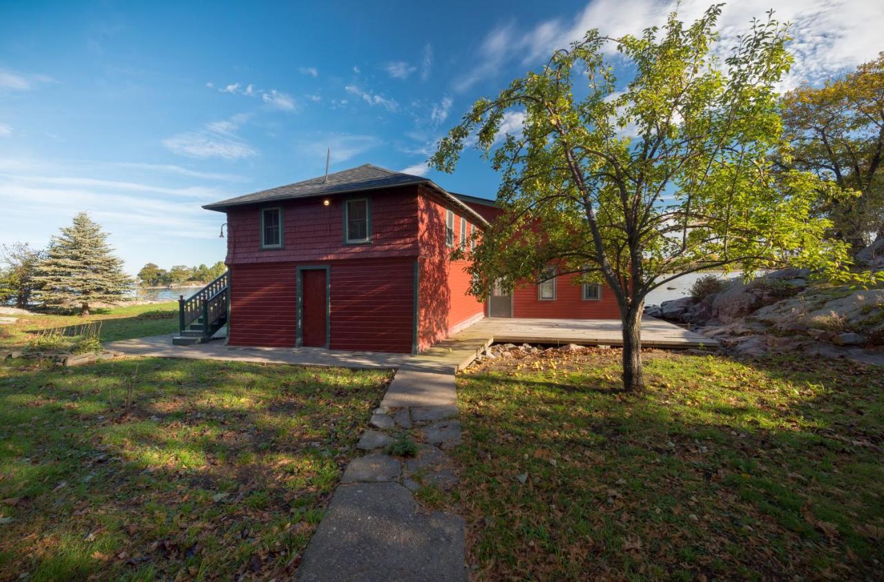 Whiskey River Cottages Formerly Seaway Slips Clayton Bagian luar foto