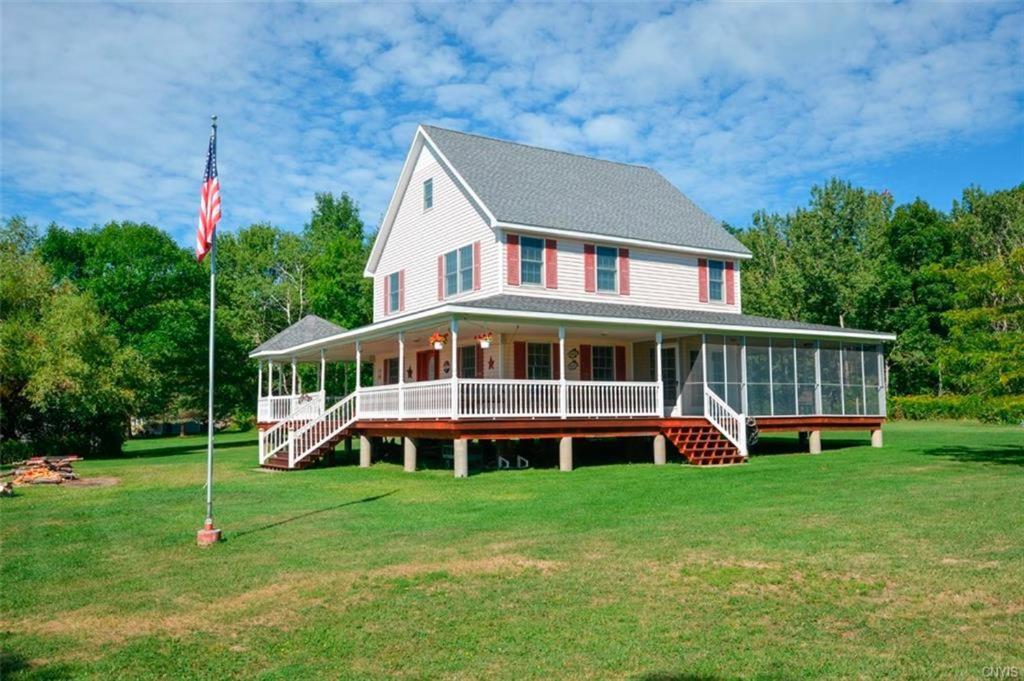 Whiskey River Cottages Formerly Seaway Slips Clayton Bagian luar foto