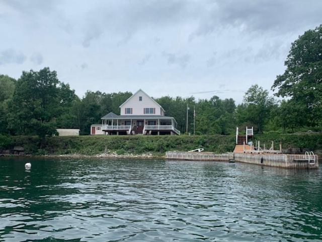 Whiskey River Cottages Formerly Seaway Slips Clayton Bagian luar foto