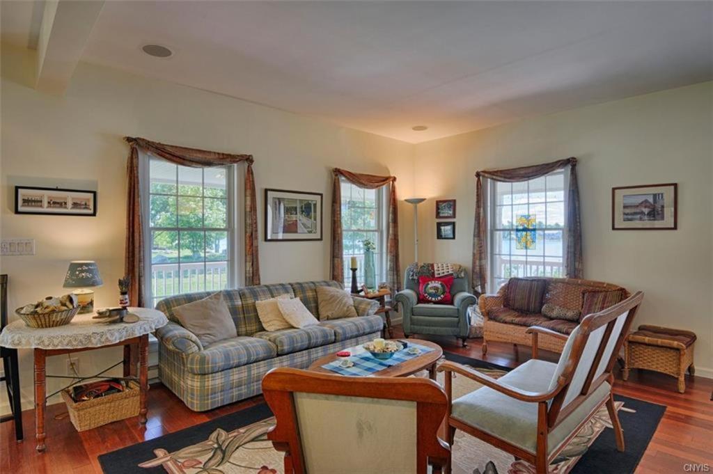 Whiskey River Cottages Formerly Seaway Slips Clayton Bagian luar foto