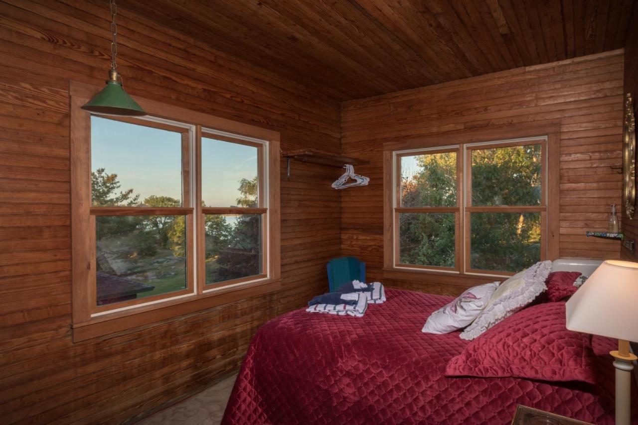 Whiskey River Cottages Formerly Seaway Slips Clayton Bagian luar foto