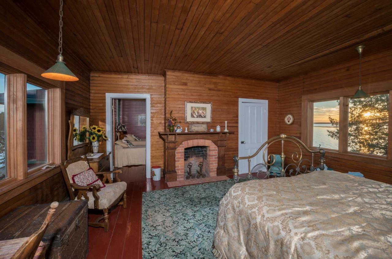 Whiskey River Cottages Formerly Seaway Slips Clayton Bagian luar foto