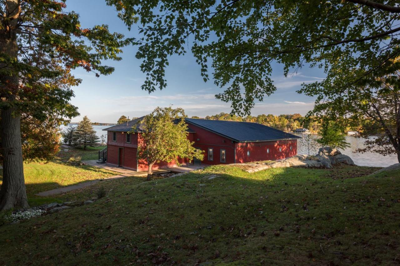 Whiskey River Cottages Formerly Seaway Slips Clayton Bagian luar foto