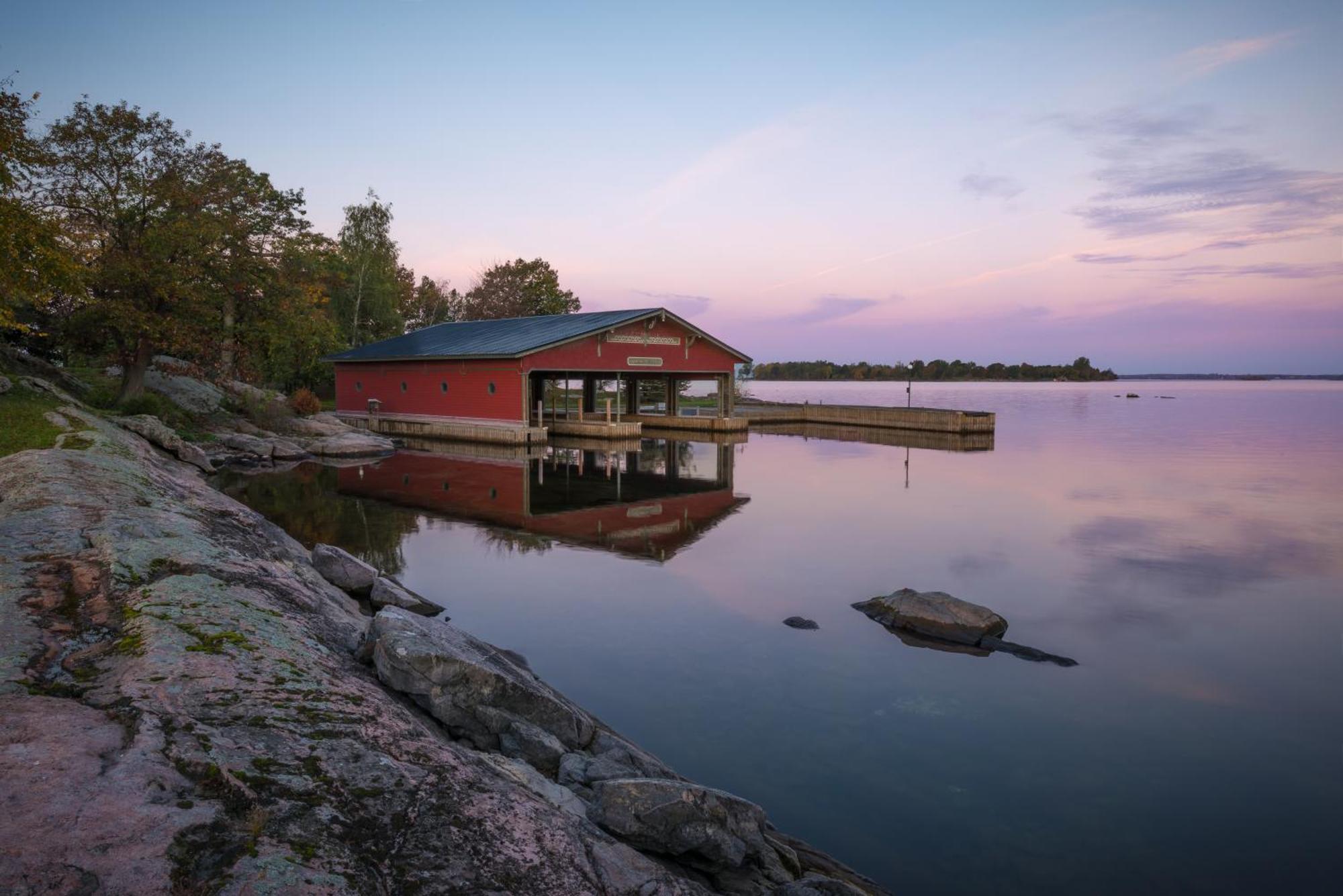 Whiskey River Cottages Formerly Seaway Slips Clayton Bagian luar foto