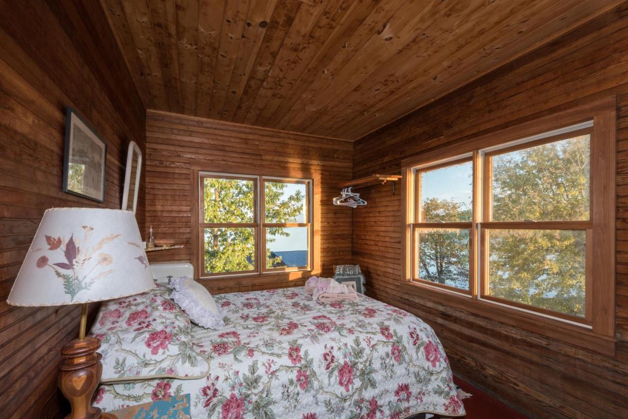 Whiskey River Cottages Formerly Seaway Slips Clayton Bagian luar foto